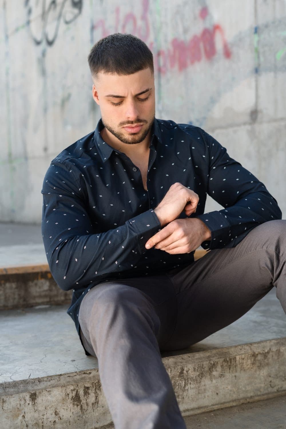 Outfit 04 · camisa print navy